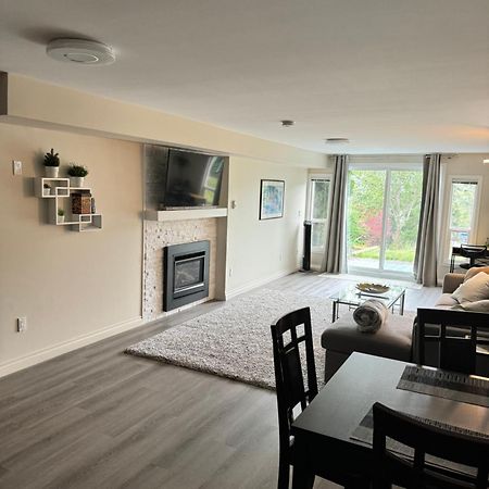 Bright Private Suite Near Departure Bay Beach Nanaimo Bagian luar foto