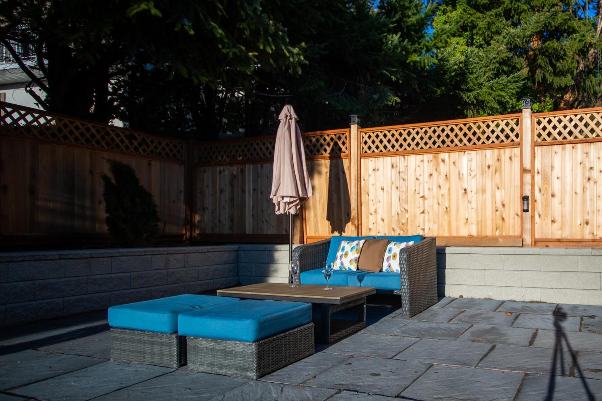 Bright Private Suite Near Departure Bay Beach Nanaimo Bagian luar foto